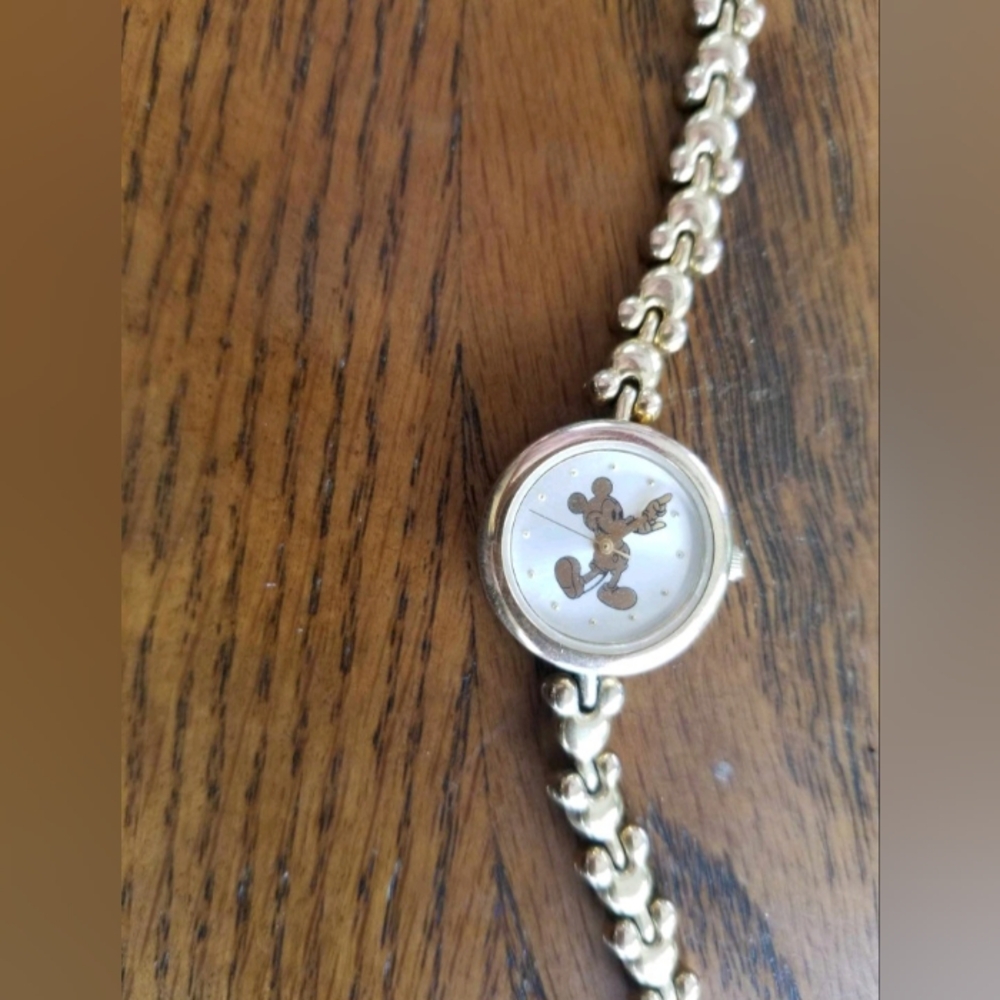 Vintage Disney Mickey Mouse Watch